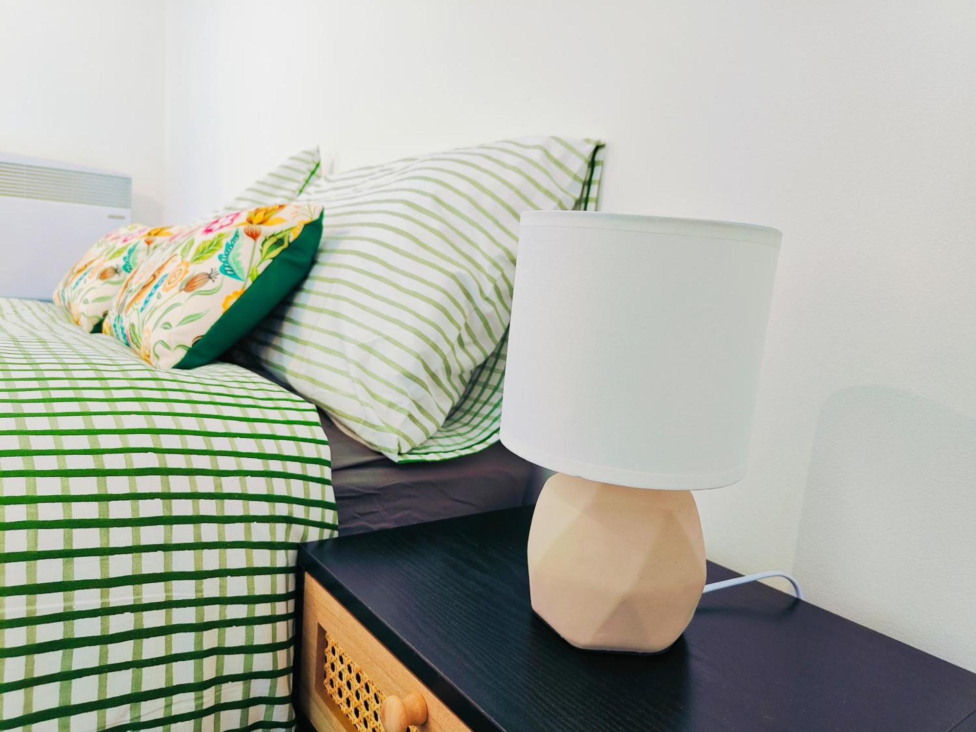 La Casita, Quarry - 2 Bedroom Entire Apartment With Free Parking Glasgow Bagian luar foto
