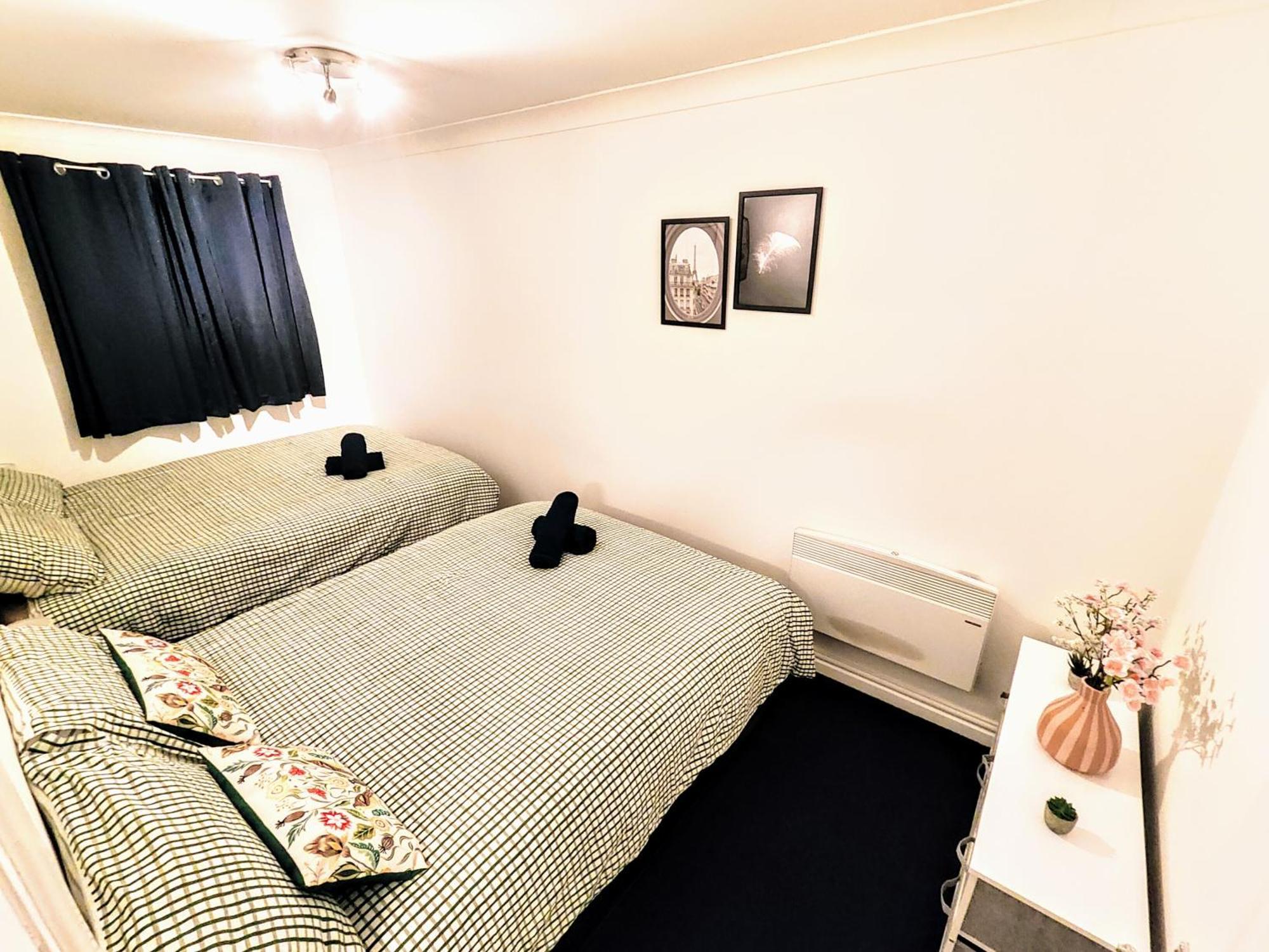 La Casita, Quarry - 2 Bedroom Entire Apartment With Free Parking Glasgow Bagian luar foto